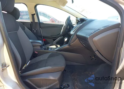 2013 Ford Focus Se z USA, uszkodzony, nr VIN 1FADP3K24DL161930